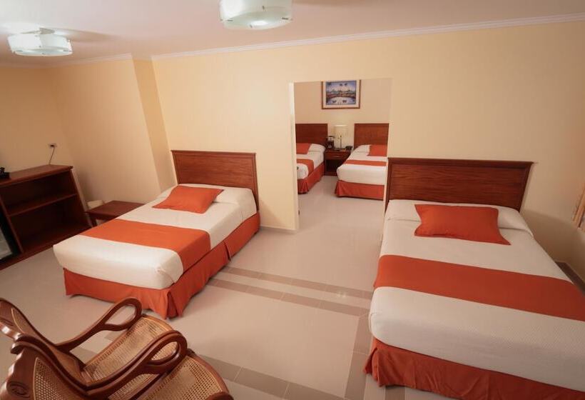 四人标准间, El Marques