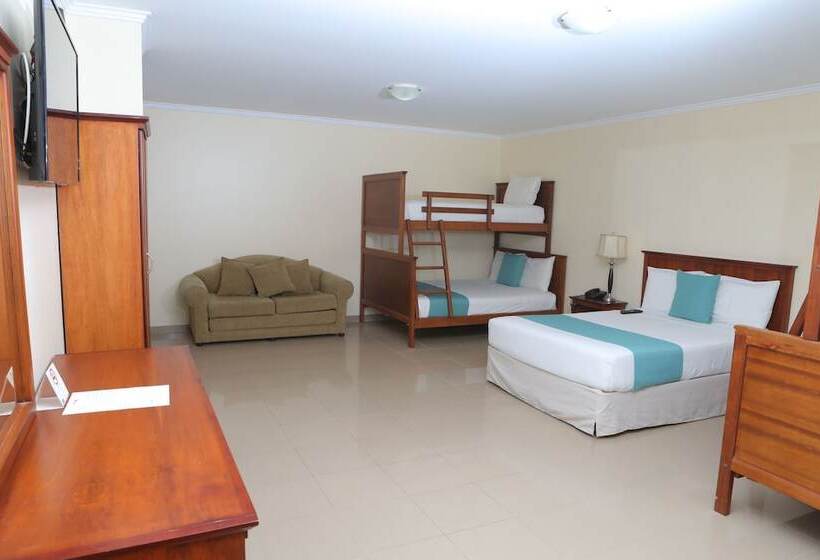 家庭间, El Marques