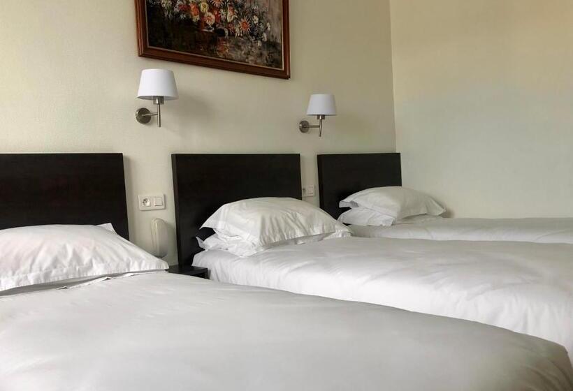 标准三人间, Le Grand Hôtel Ussel Nouvelle Gérance 2023