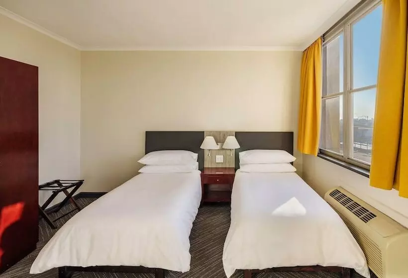 اتاق استاندارد, Protea Hotel By Marriott Lusaka Cairo Road