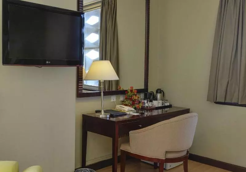سوئیت با تخت بزرگ, Protea Hotel By Marriott Lusaka Cairo Road