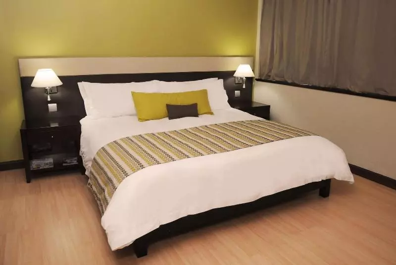 سوئیت با تخت بزرگ, Protea Hotel By Marriott Lusaka Cairo Road