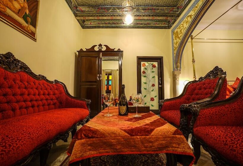 جناح ملكى, Shahpura House