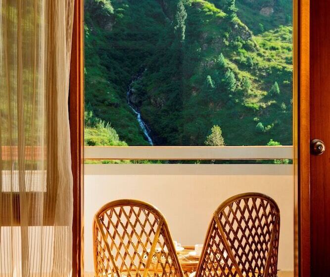 سوییت, Solang Valley Resort