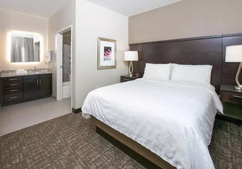 キングサイドベッドのスタンダードワンルーム, Staybridge Suites Plano   Richardson Area, An Ihg