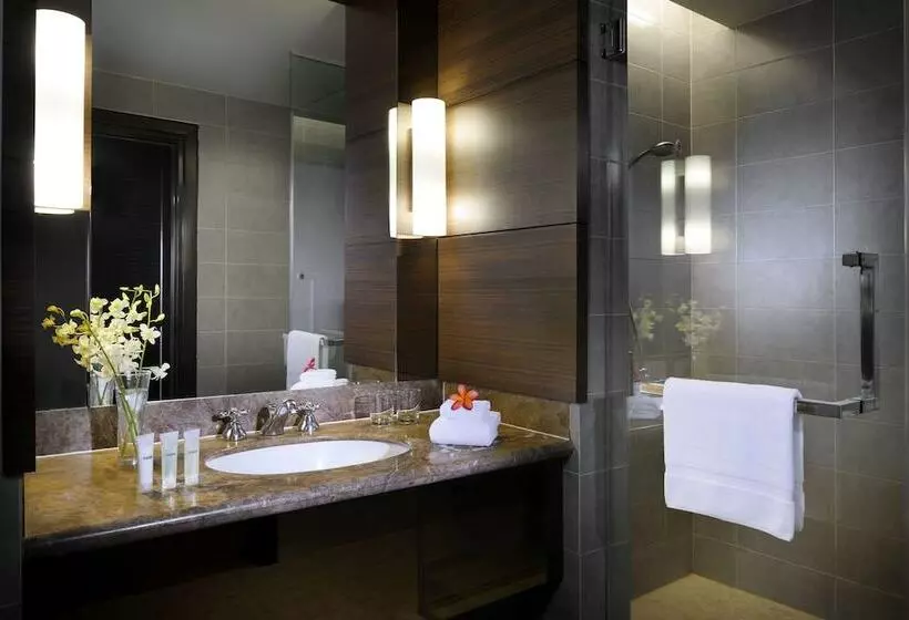 اتاق لوکس با تخت بزرگ, Thistle Port Dickson