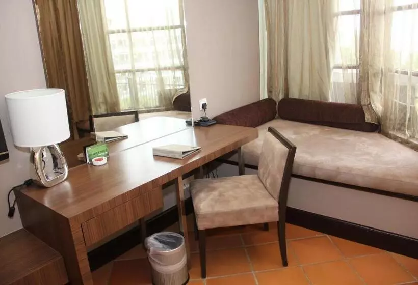 اتاق لوکس با تخت بزرگ, Thistle Port Dickson