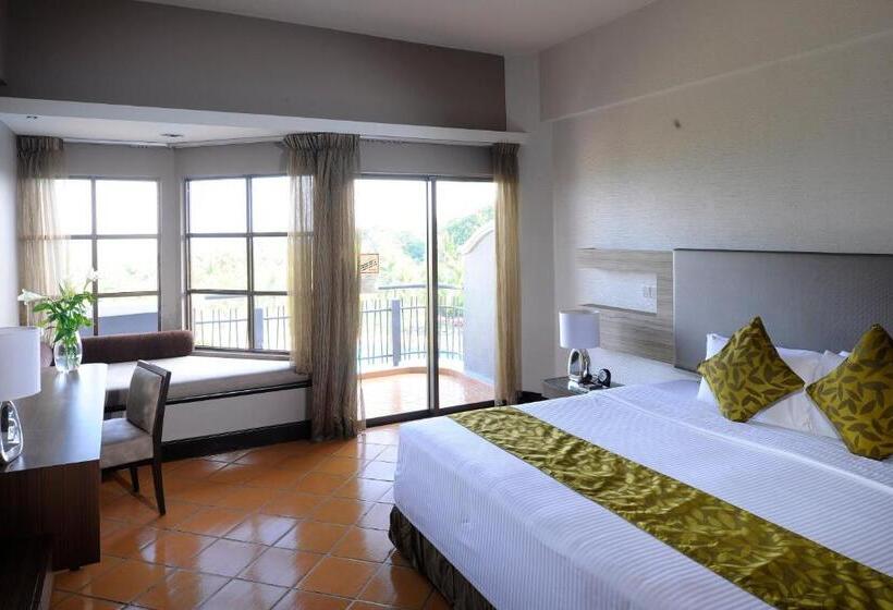 带大床的豪华间, Thistle Port Dickson