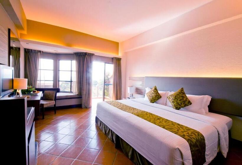 带大床的豪华间, Thistle Port Dickson