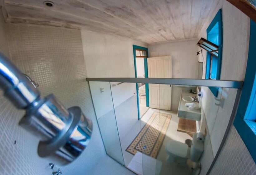 高级三人间, Ville Real