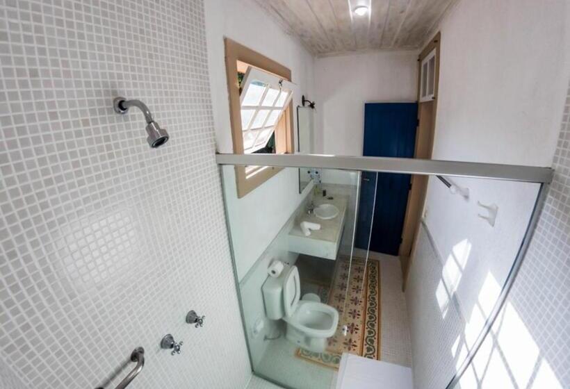 高级三人间, Ville Real