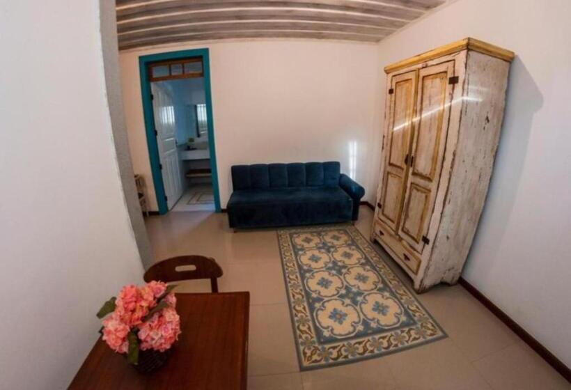 高级三人间, Ville Real