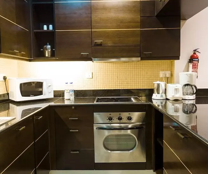 سوئیت 2 خوابه, Park Apartments Dubai, An Edge By Rotana