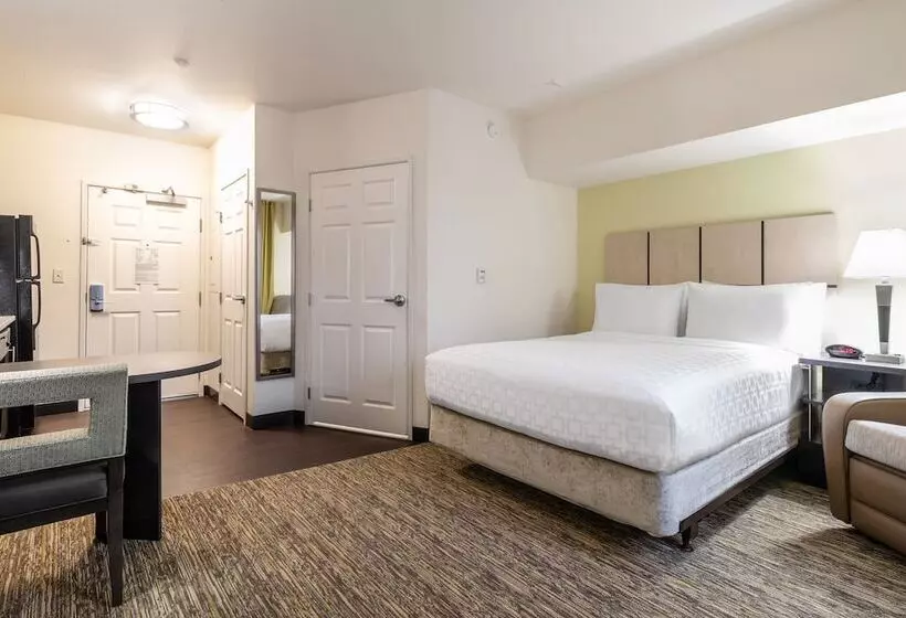スタンダードスタジオ, Candlewood Suites Portland Airport, An Ihg