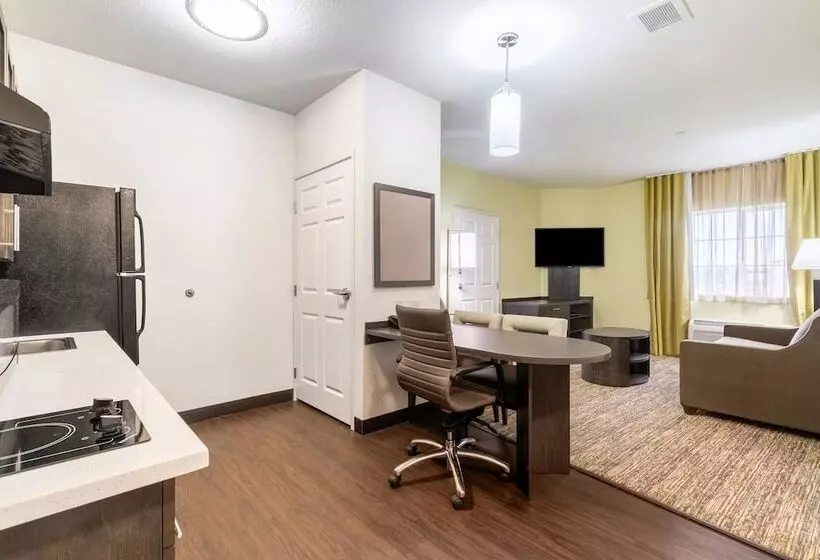 身障者適用スイートルーム, Candlewood Suites Portland Airport, An Ihg