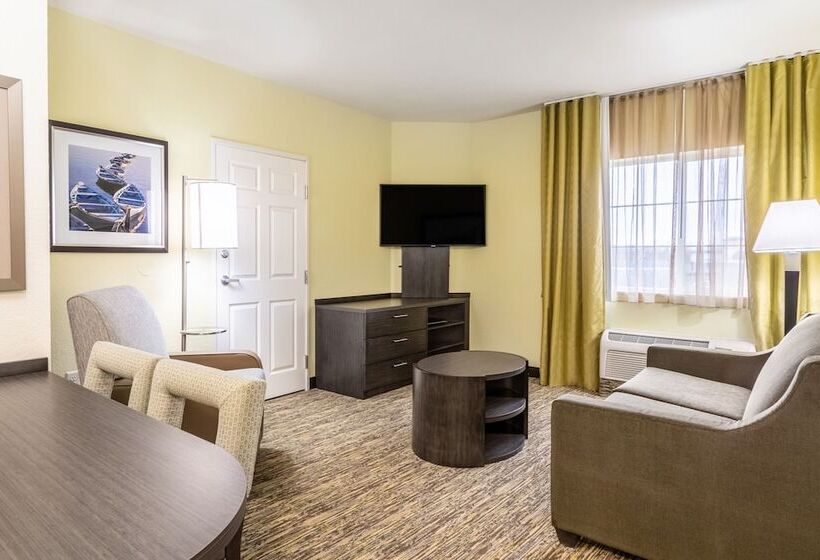 جناح لذوى الاحتياجات الخاصة, Candlewood Suites Portland Airport, An Ihg