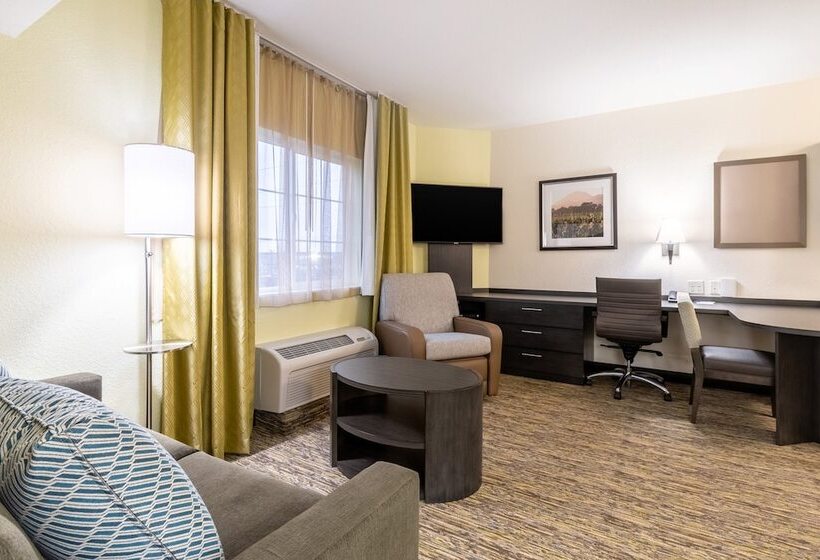 جناح, Candlewood Suites Portland Airport, An Ihg