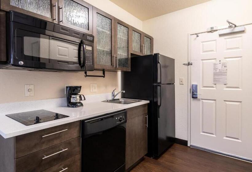 جناح لذوى الاحتياجات الخاصة, Candlewood Suites Portland Airport, An Ihg