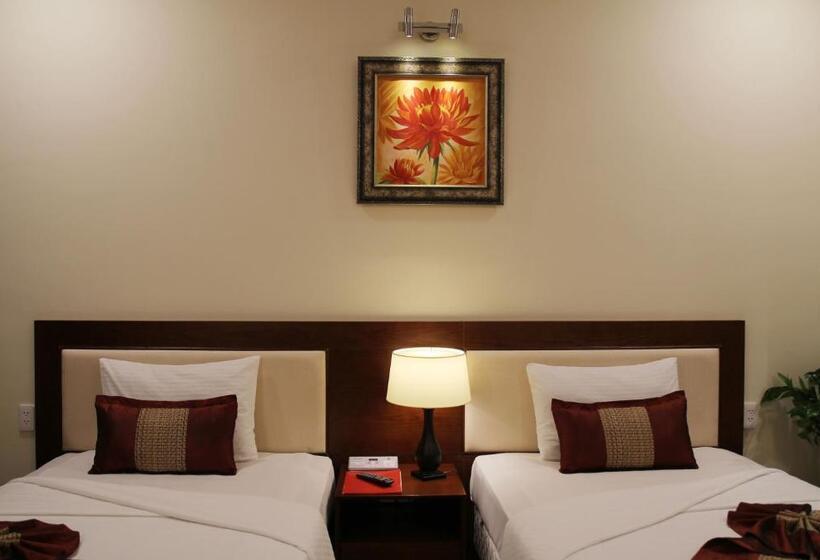 اتاق لوکس, Dong Khanh