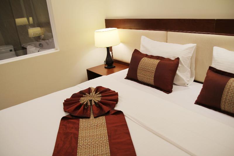 اتاق لوکس, Dong Khanh