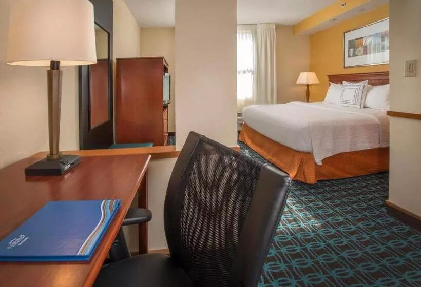 身障者適用キングサイズベッドルーム, Fairfield Inn & Suites By Marriott Williamsburg