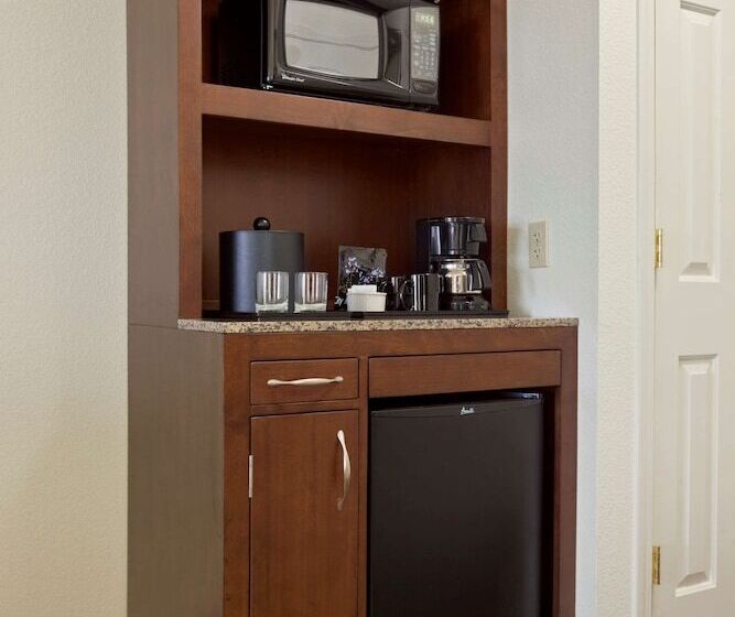 Номер Премиум, Hilton Garden Inn Hoffman Estates
