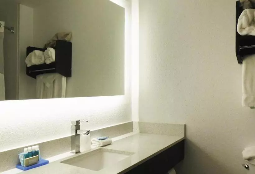 Standard-huone King-vuode, Holiday Inn Express   Coventry S   West Warwick Area, An Ihg