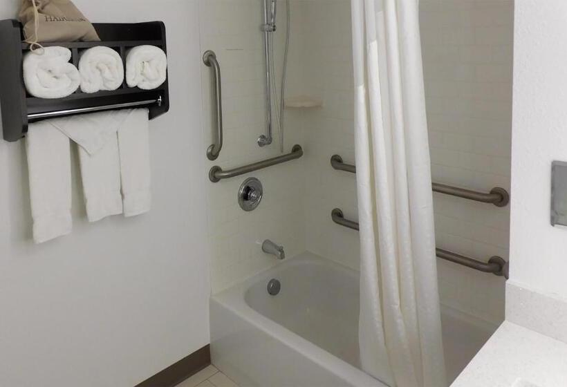 غرفة قياسية لذوى الاحتياجات الخاصة, Holiday Inn Express   Coventry S   West Warwick Area, An Ihg