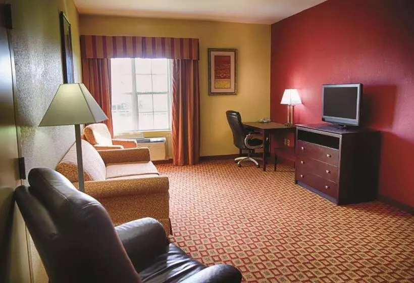 キングサイズベッドのスイートルーム, La Quinta By Wyndham Alice