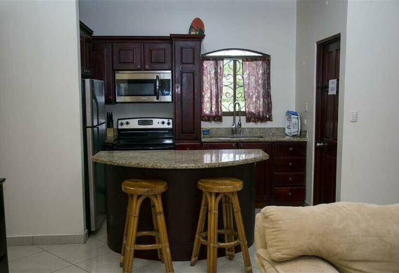 スリーベッドルーム　ヴィラ, Las Brisas Resort And Villas