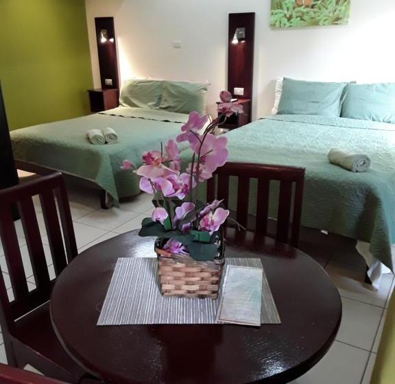 استودیو خانوادگی, Las Brisas Resort And Villas