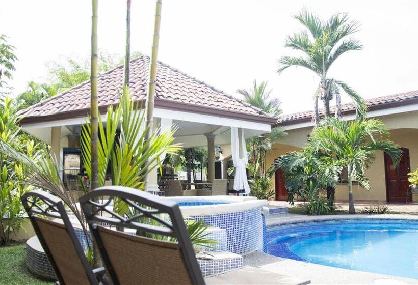 エコノミートリプルルーム, Las Brisas Resort And Villas