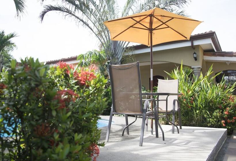 スリーベッドルーム　ヴィラ, Las Brisas Resort And Villas