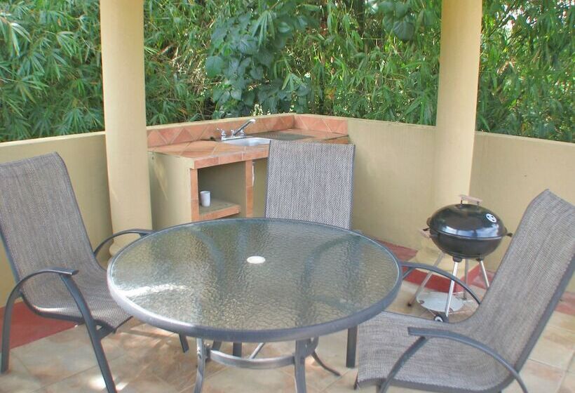 スリーベッドルーム　ヴィラ, Las Brisas Resort And Villas