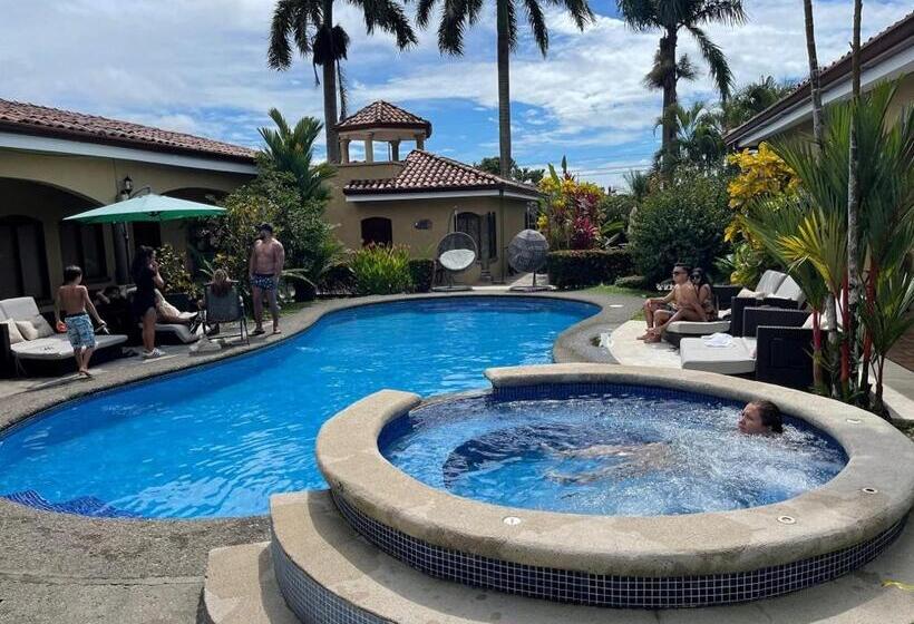 スリーベッドルーム　ヴィラ, Las Brisas Resort And Villas