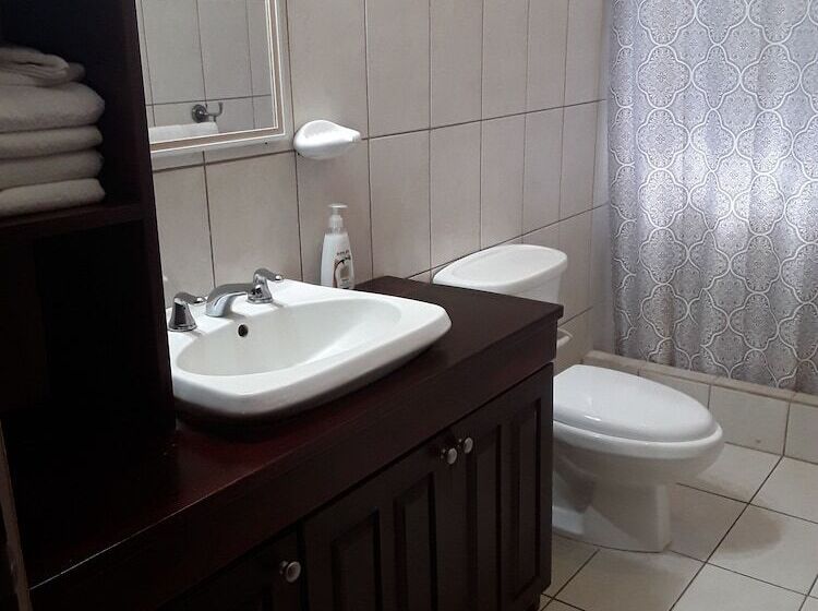 スリーベッドルーム　ヴィラ, Las Brisas Resort And Villas