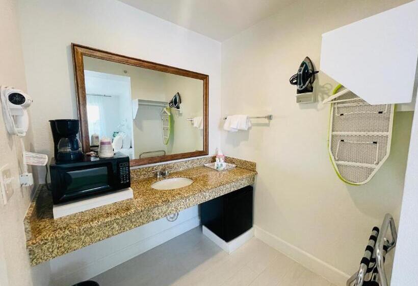 스탠다드 룸 더블 침대, Loma Linda Inn
