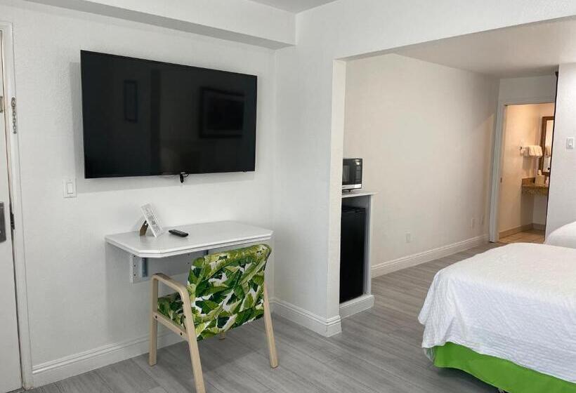 디럭스 룸, Loma Linda Inn