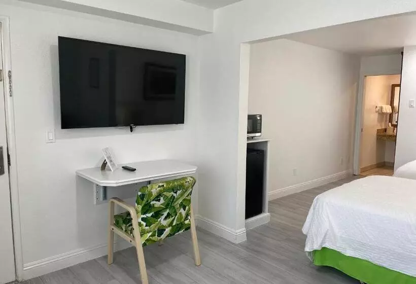 デラックスルーム, Loma Linda Inn