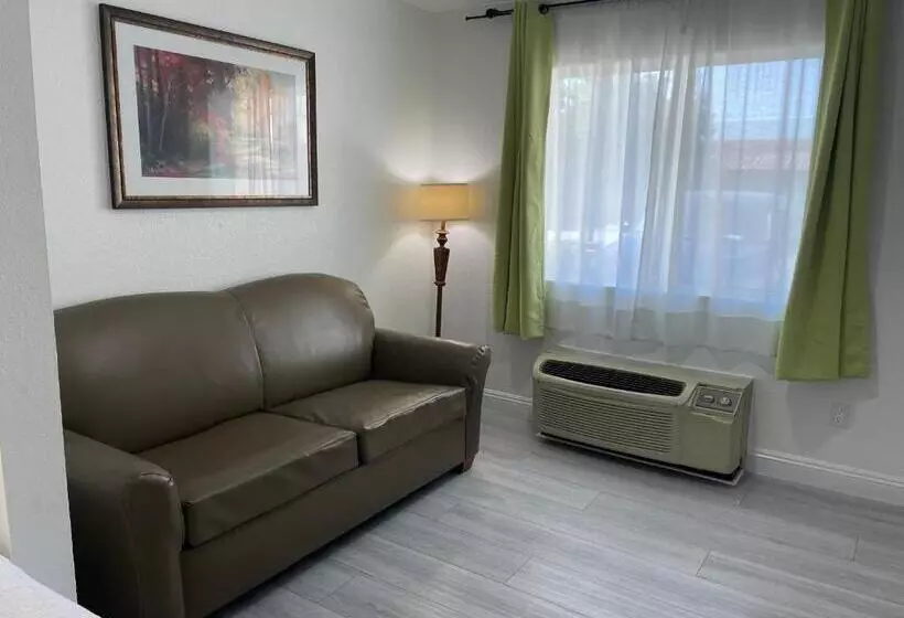 デラックスルーム, Loma Linda Inn