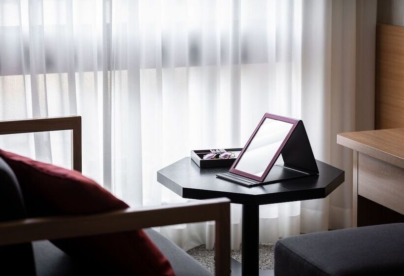 Номер Стандарт Трехместный, Mitsui Garden Hotel Kyoto Sanjo