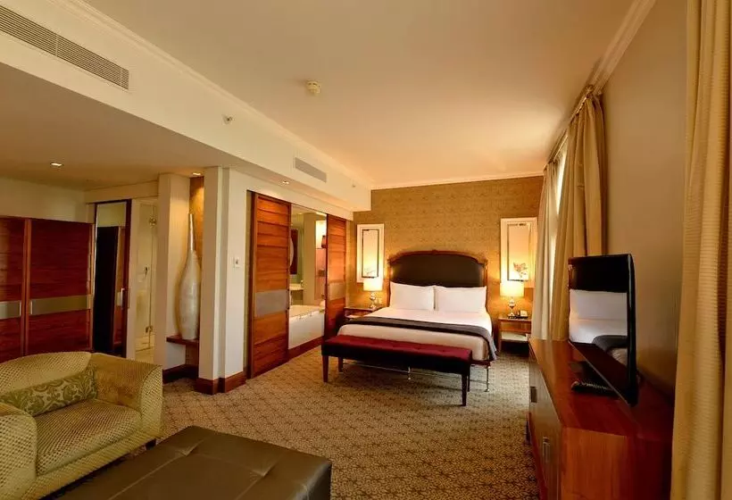 سوییت, Pivot Hotel Montecasino