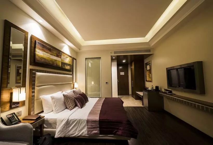 クラブルーム, Ramada Gurgaon Central