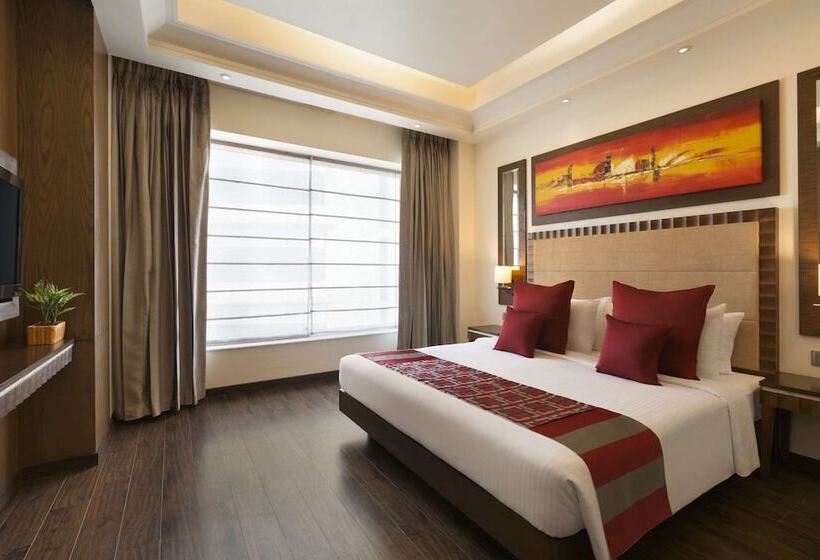 חדר קלאב, Ramada Gurgaon Central