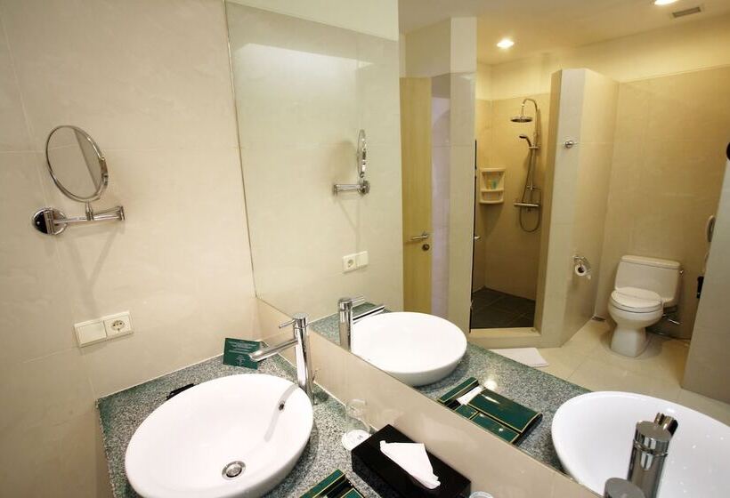 수피리어 룸, Sintesa Peninsula Hotel Manado