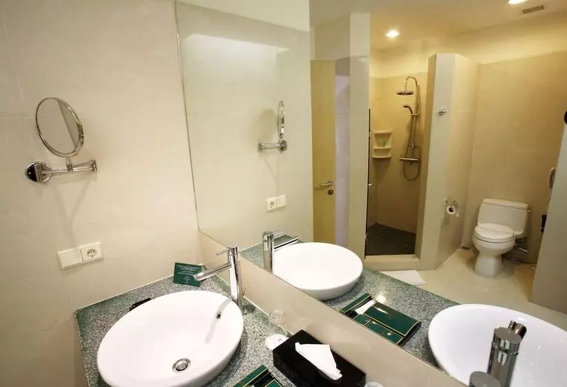 اتاق سوپریور, Sintesa Peninsula Hotel Manado