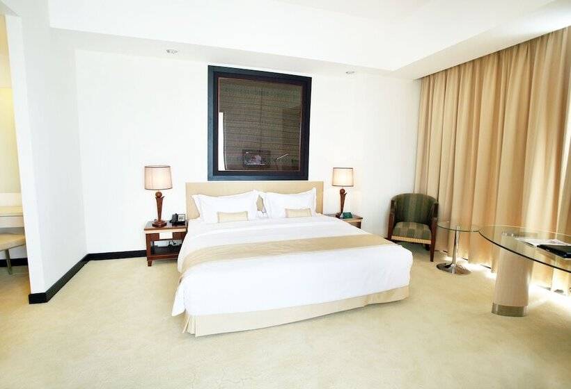 스위트, Sintesa Peninsula Hotel Manado