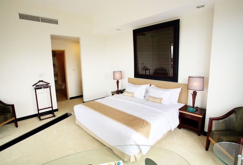 스탠다드 스튜디오, Sintesa Peninsula Hotel Manado