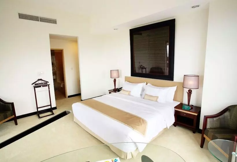استودیوی استاندارد, Sintesa Peninsula Hotel Manado