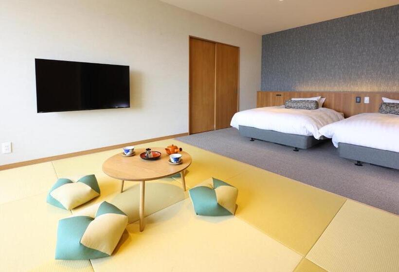 סוויטת ג'וניור, Suwakoen